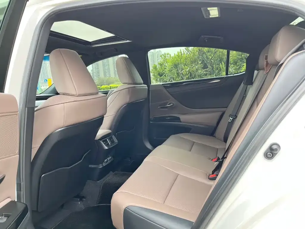 Lexus ES 2022 из CN, фото 5