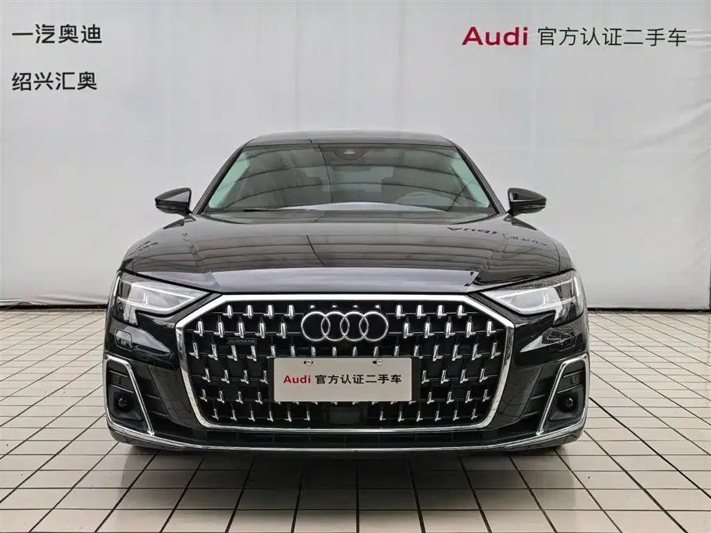 Audi A8 — фото 2