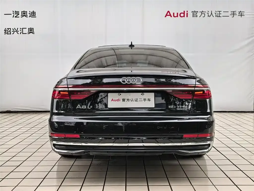 Audi A8 — фото 7
