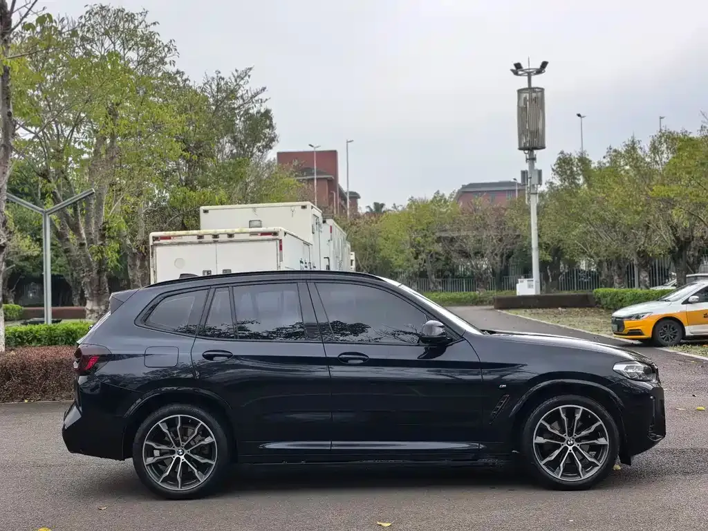 BMW X3 2024 из CN, фото 3