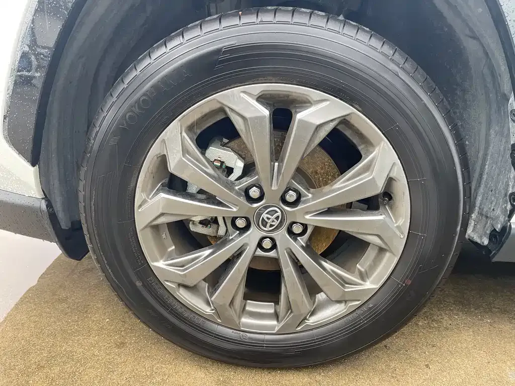 Toyota RAV4 2025 из CN, фото 9