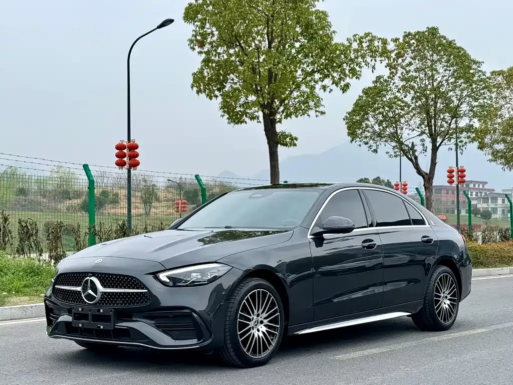 Mercedes-Benz C-Class — фото 1