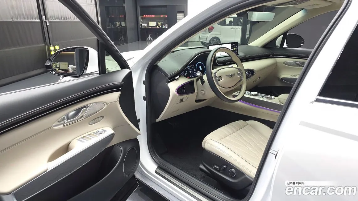 Genesis GV70 2024 из KR, фото 2