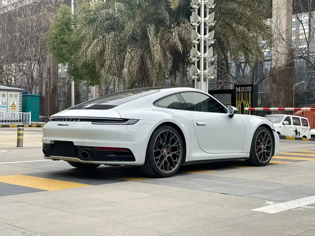 Porsche 911 2022 из CN, фото 5