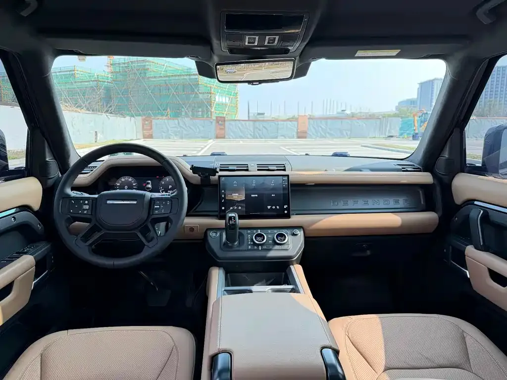 Land Rover Defender — фото 10