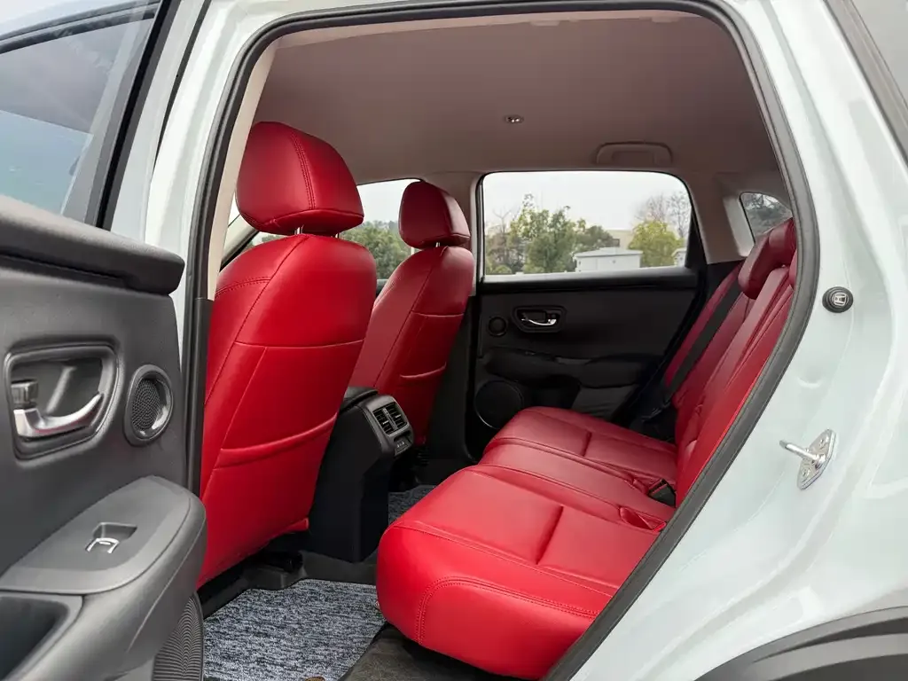Honda HR-V 2023 из CN, фото 10
