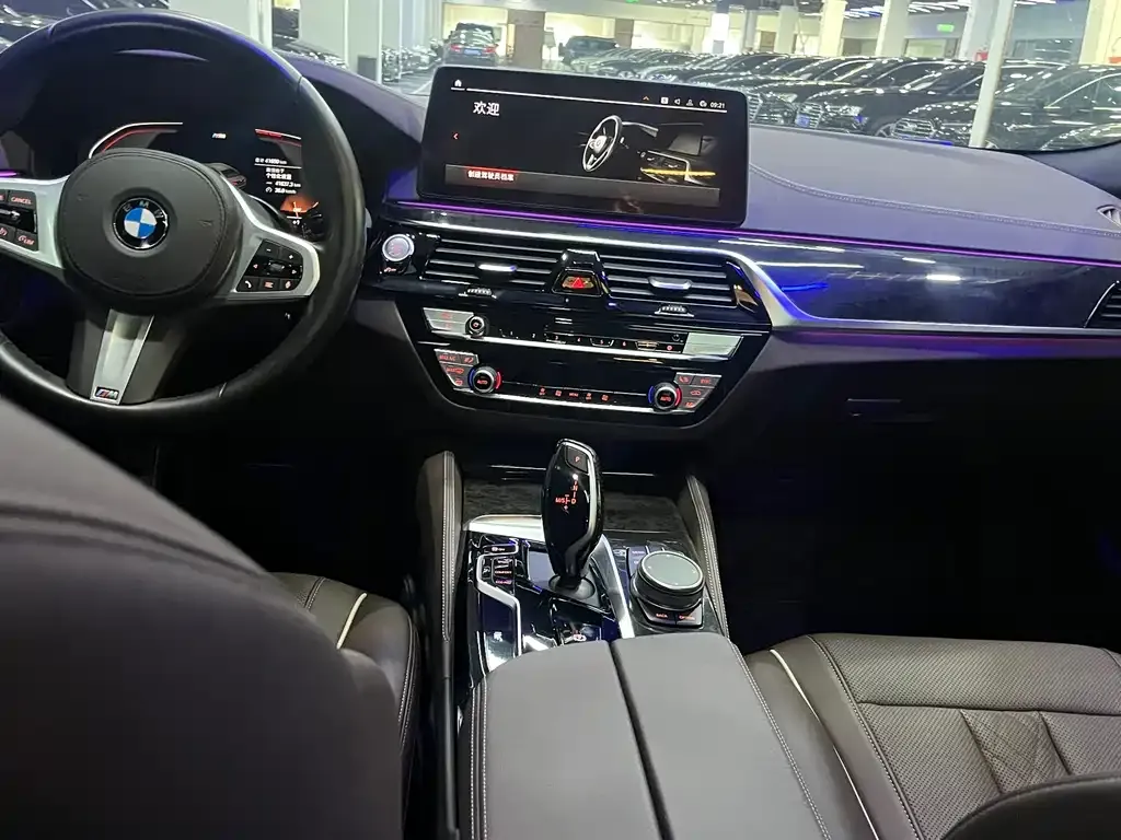 BMW 5 Series — фото 10