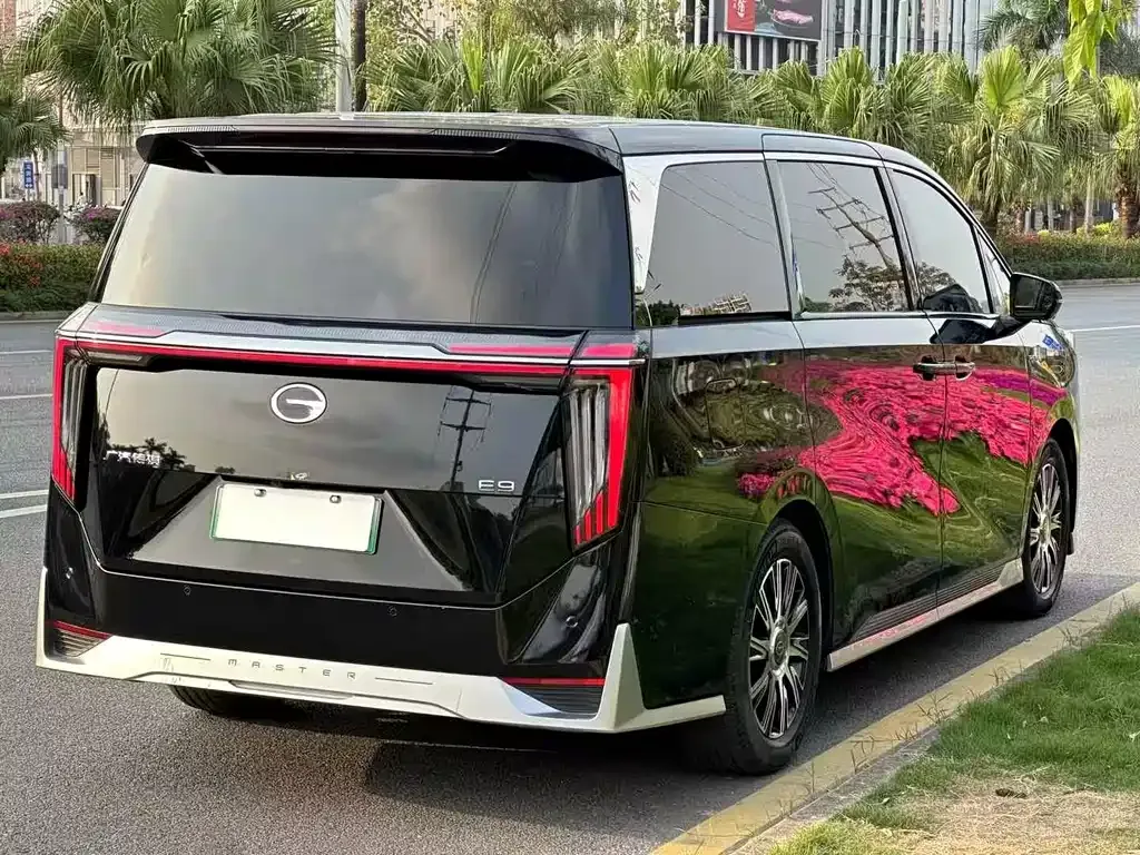 GAC Motor Trumpchi E9 — фото 7