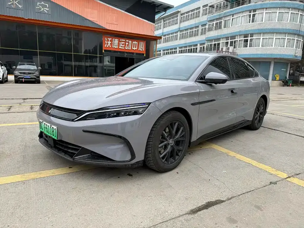 BYD Han — фото 1