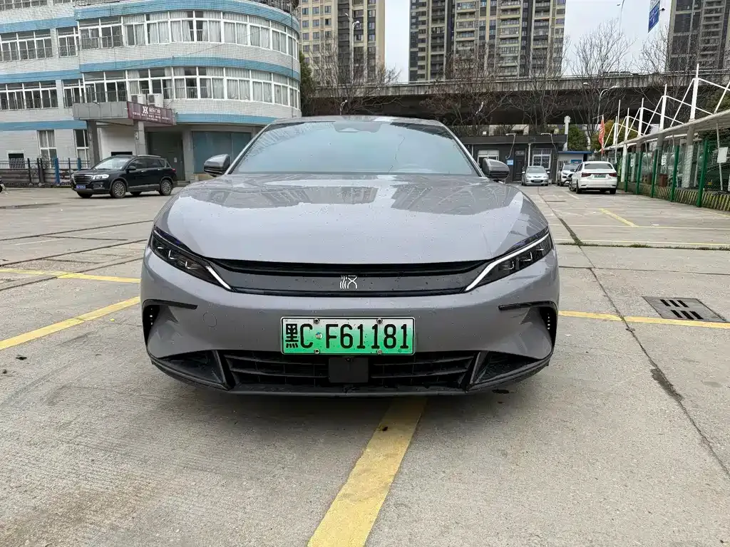 BYD Han — фото 3