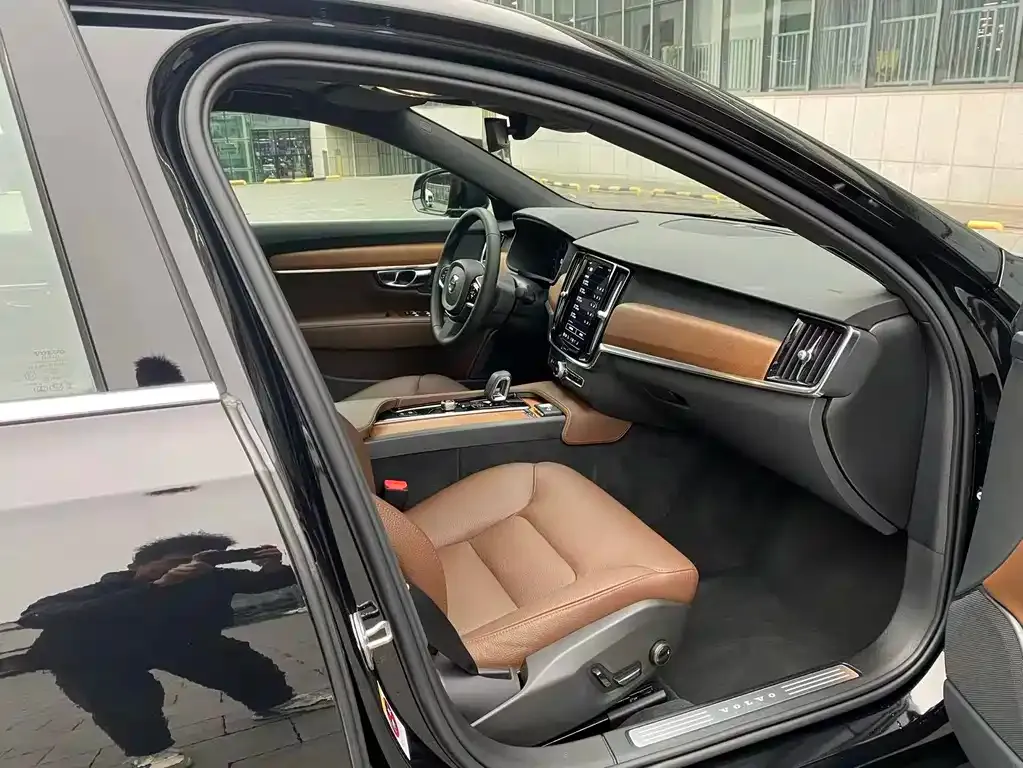 Volvo S90 — фото 9