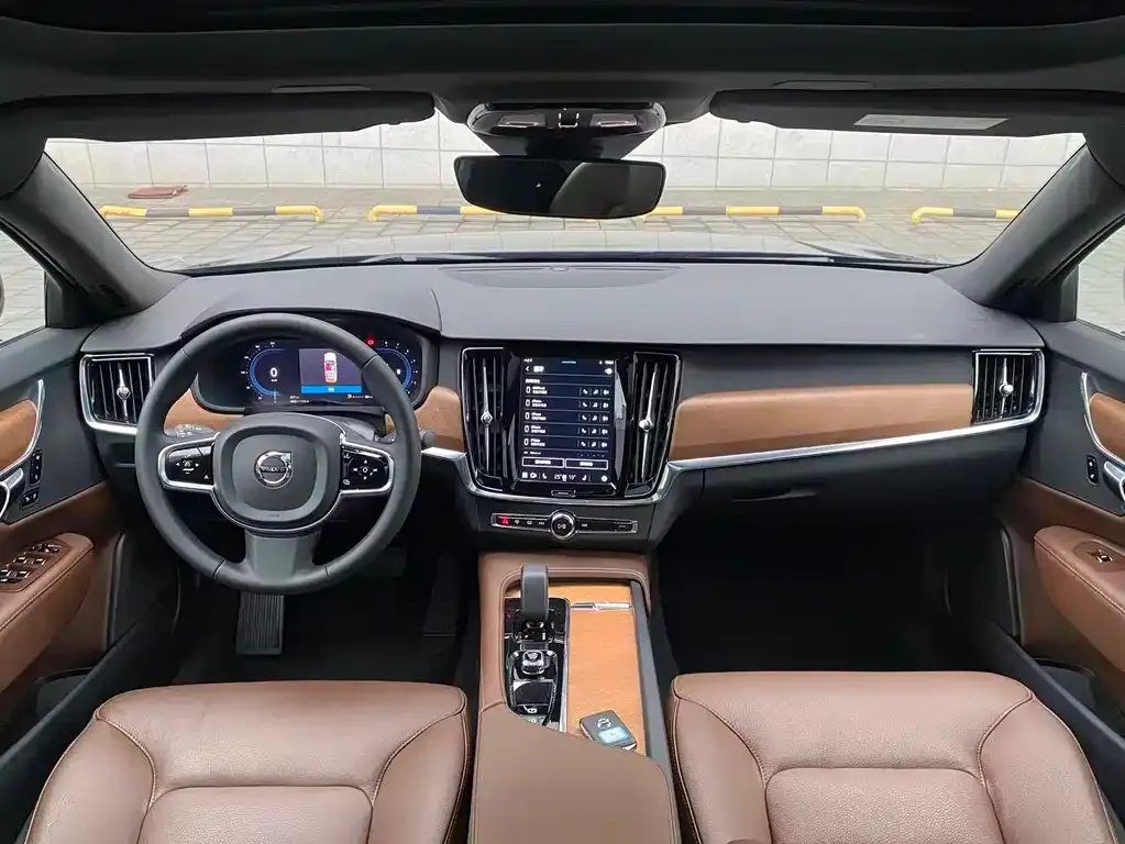 Volvo S90 — фото 4