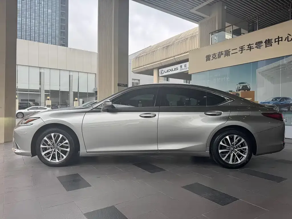 Lexus ES — фото 2