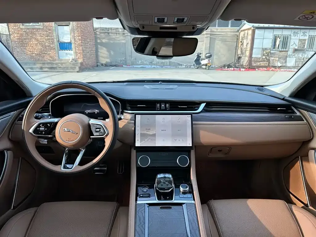 Jaguar XFL 2025 из CN, фото 5