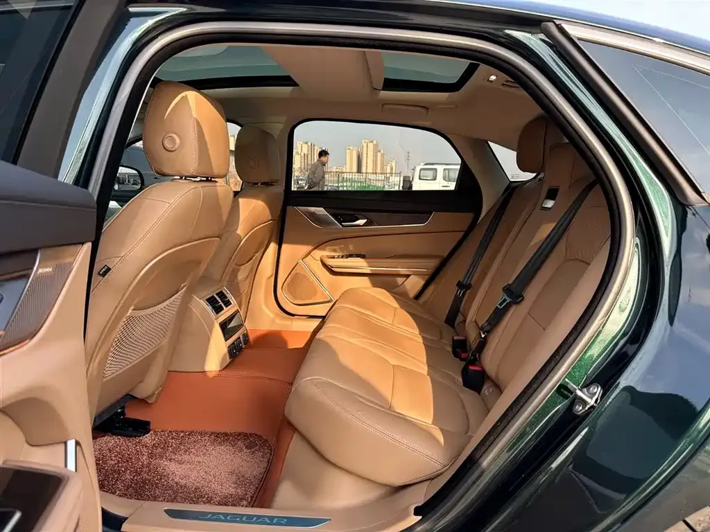 Jaguar XFL 2025 из CN, фото 6