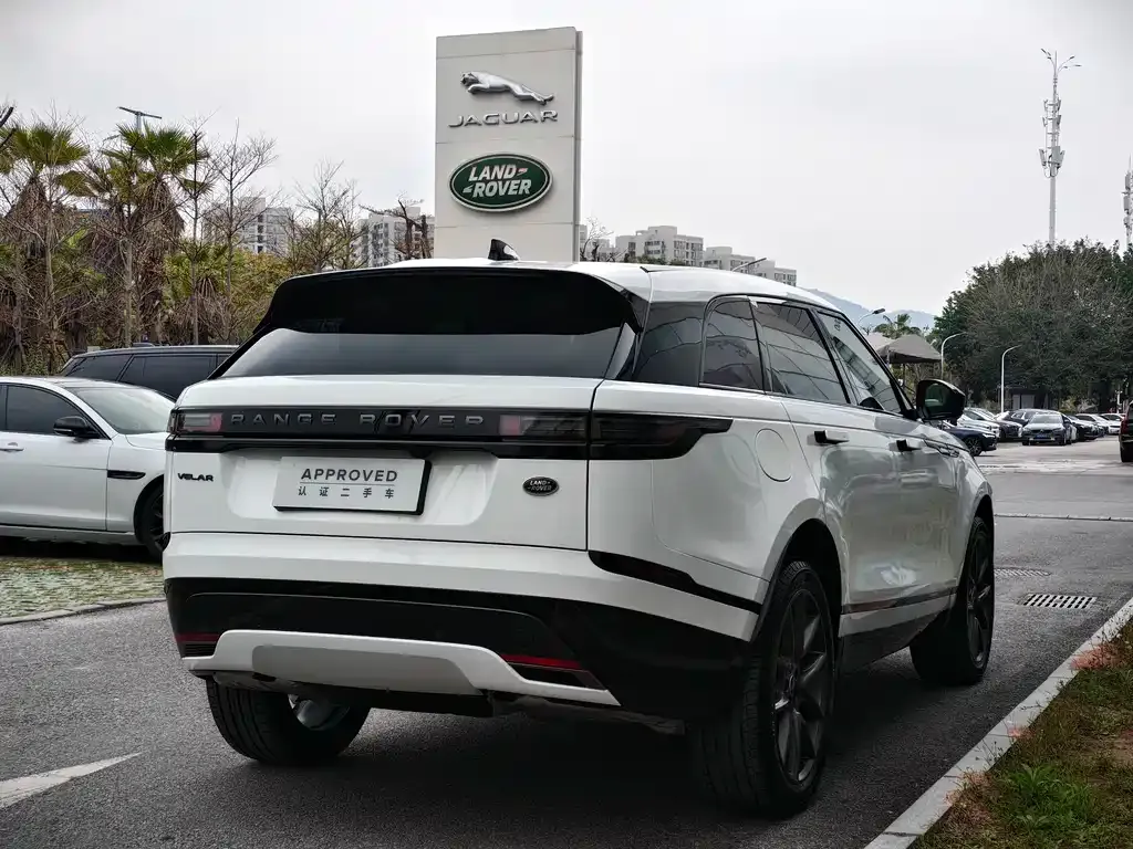 Land Rover Velar — фото 10