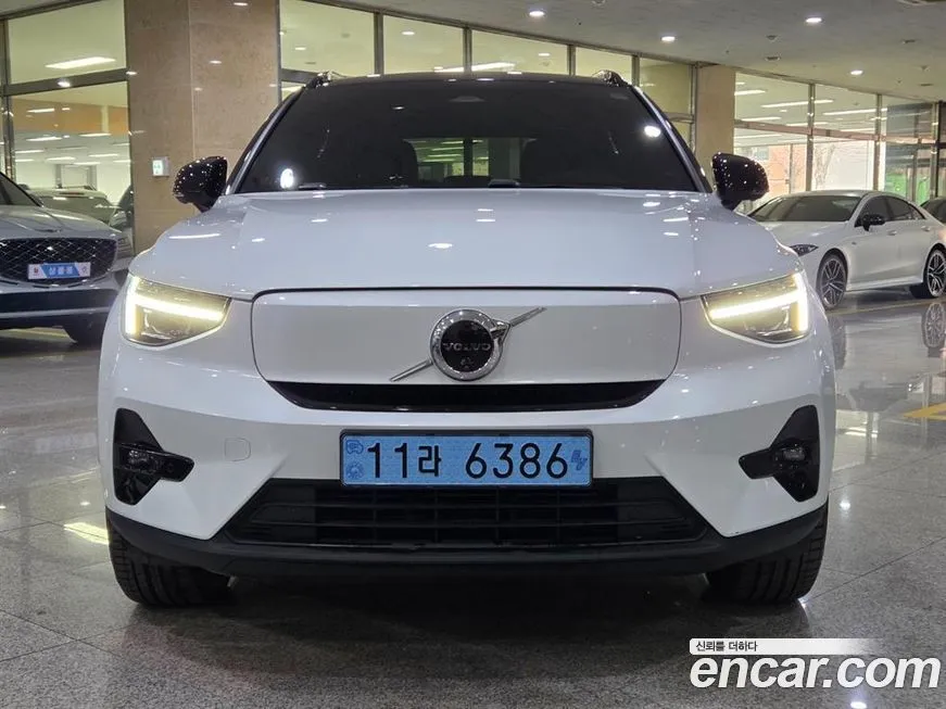 Volvo XC40 2024 из KR, фото 8
