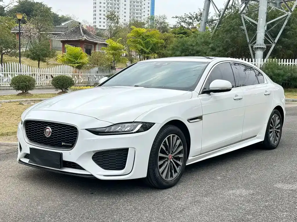 Jaguar XEL — фото 1