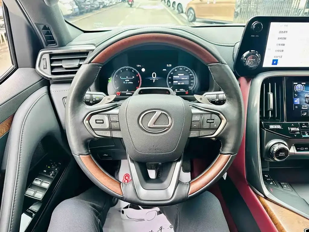 Lexus LX 2025 из CN, фото 10