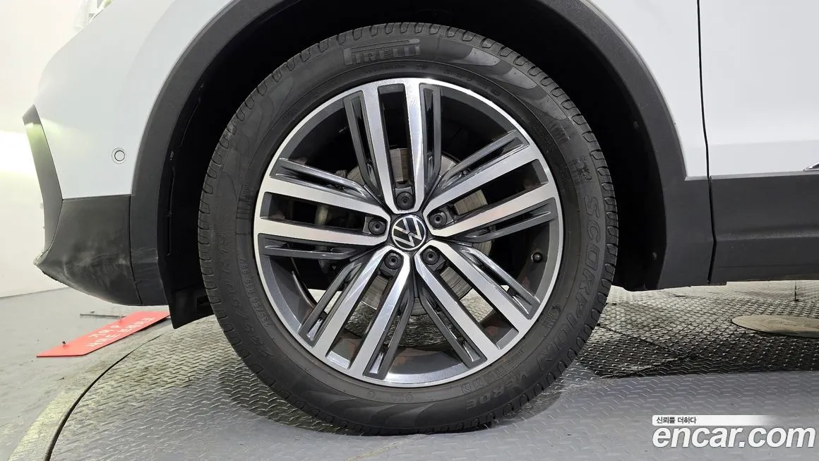 Volkswagen Tiguan 2023 из KR, фото 9