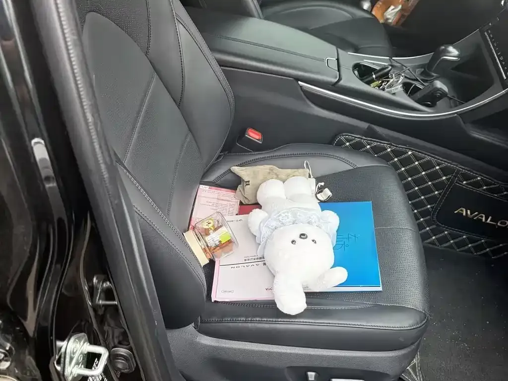 Toyota Avalon 2022 из CN, фото 6