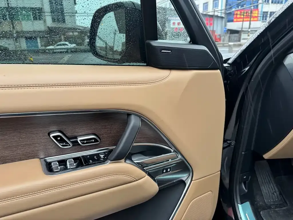 Land Rover Range Rover 2025 из CN, фото 3