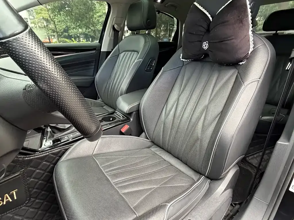 Volkswagen Passat — фото 4