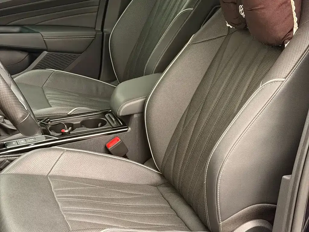 Volkswagen Passat — фото 10