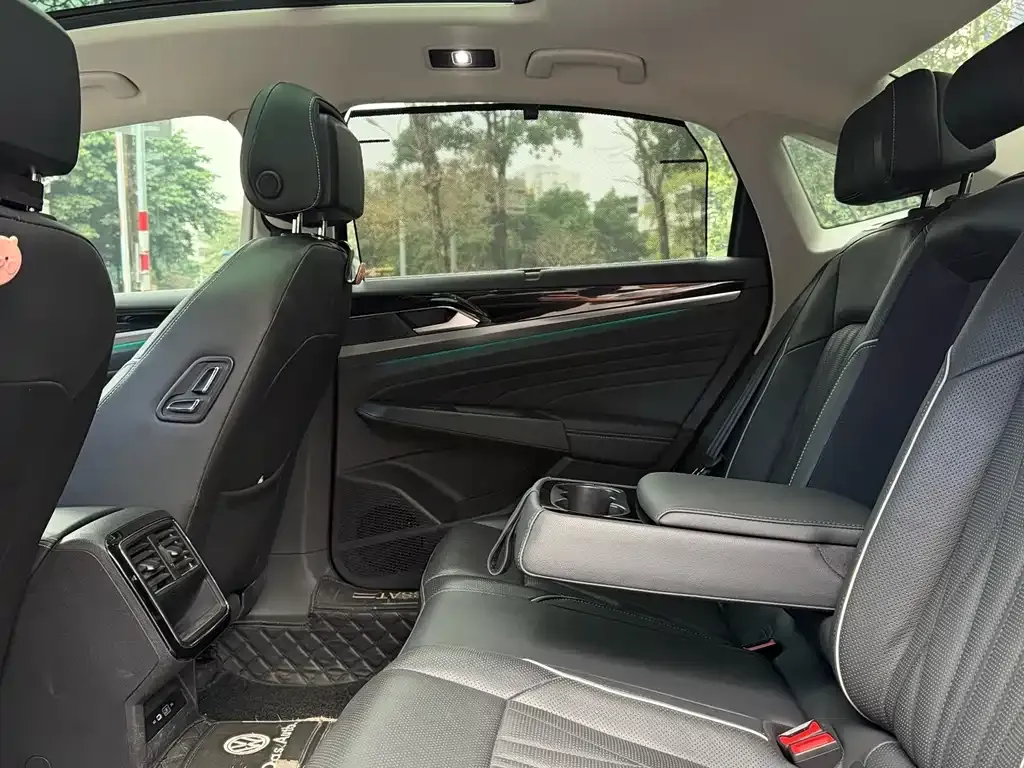 Volkswagen Passat — фото 5