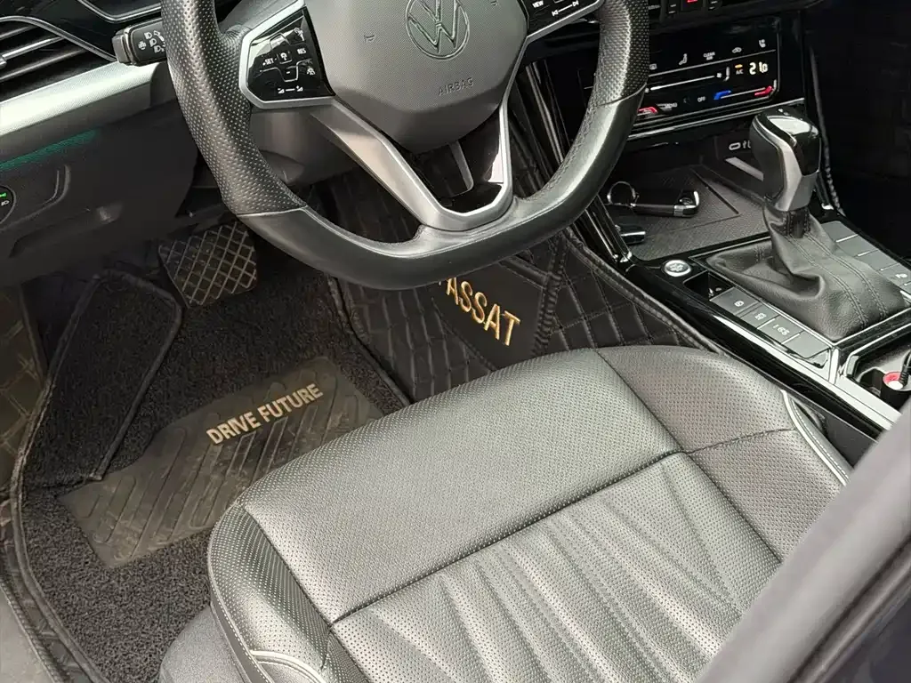 Volkswagen Passat — фото 7