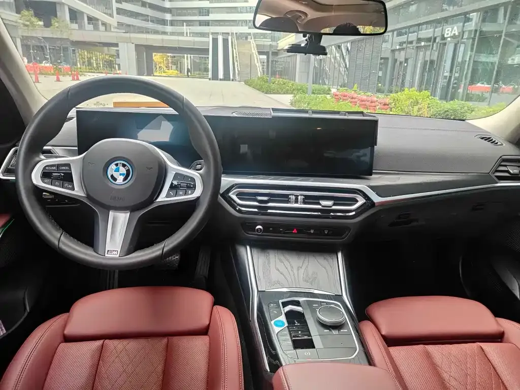 BMW i3 — фото 7