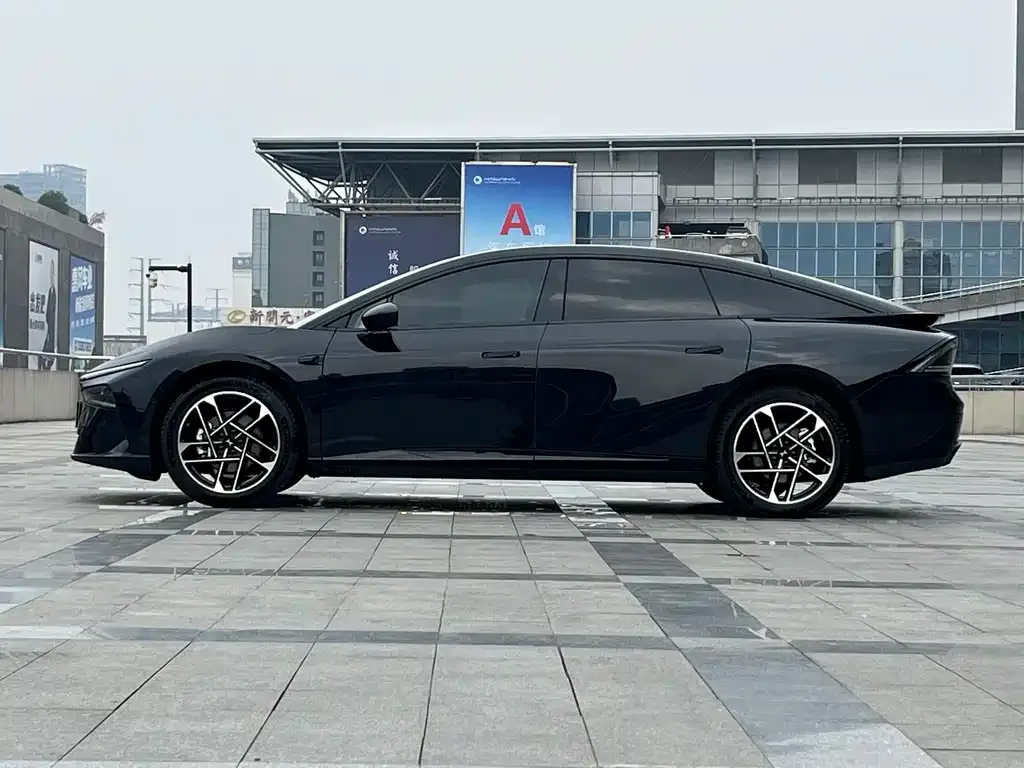 XPeng P7+ — фото 10