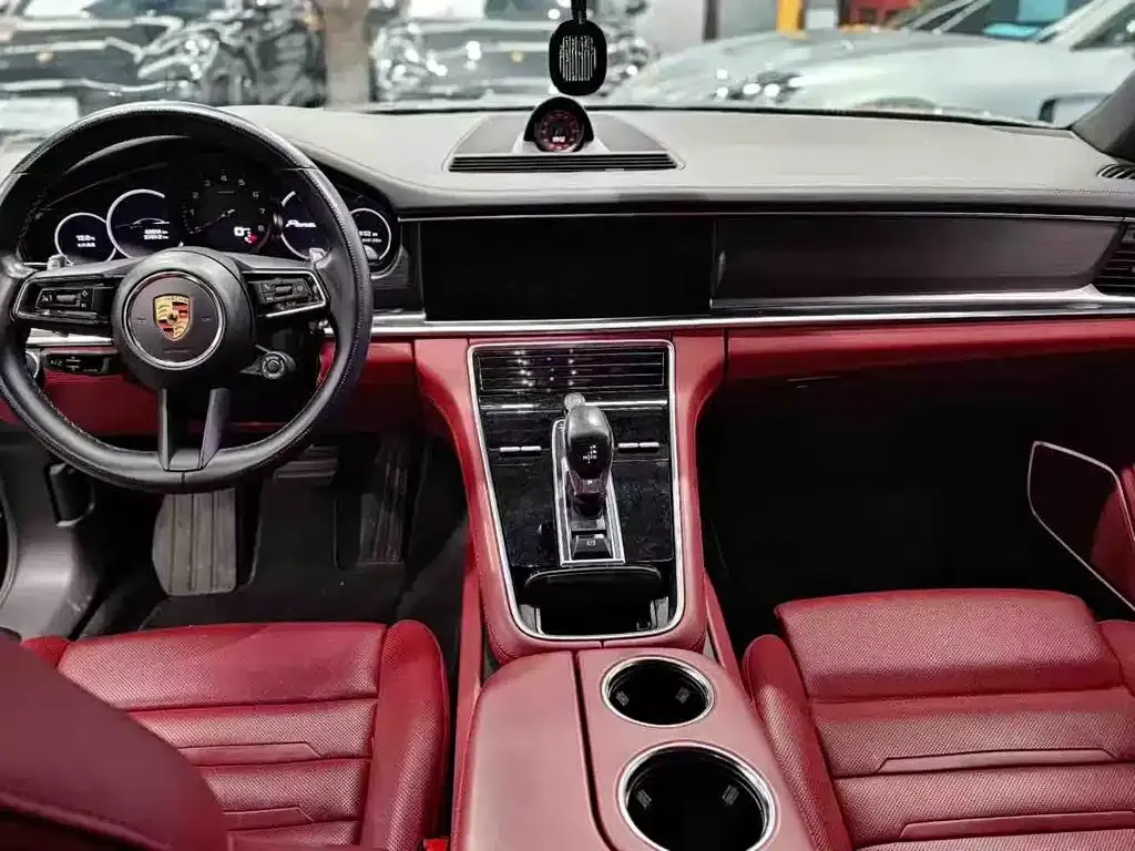 Porsche Panamera — фото 10