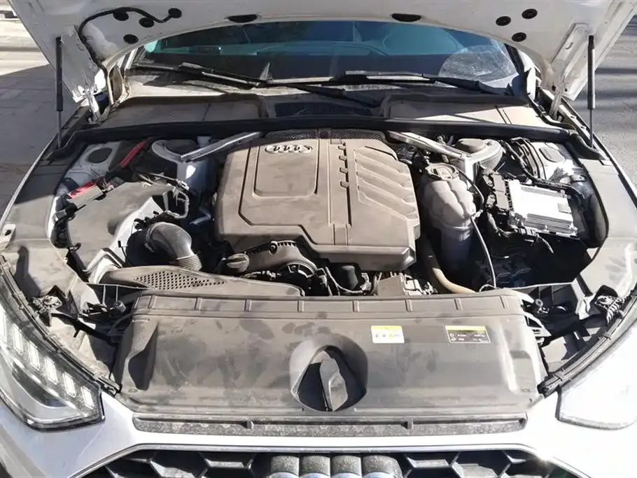 Audi A4L 2023 из CN, фото 10