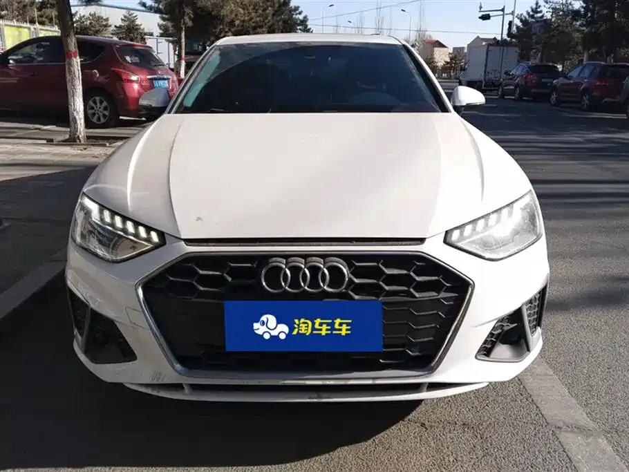 Audi A4L 2023 из CN, фото 4