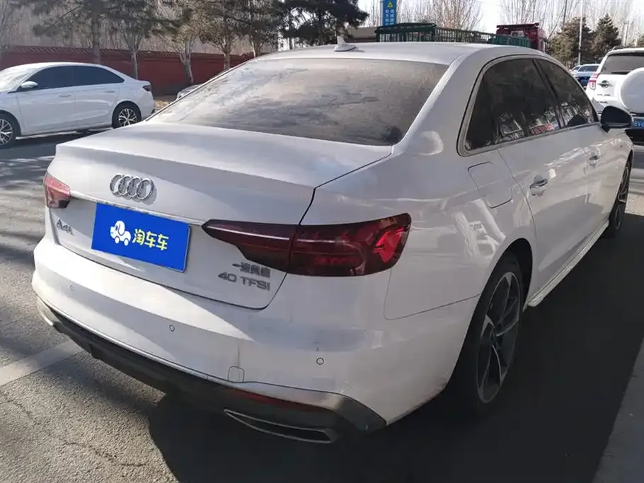 Audi A4L 2023 из CN, фото 9