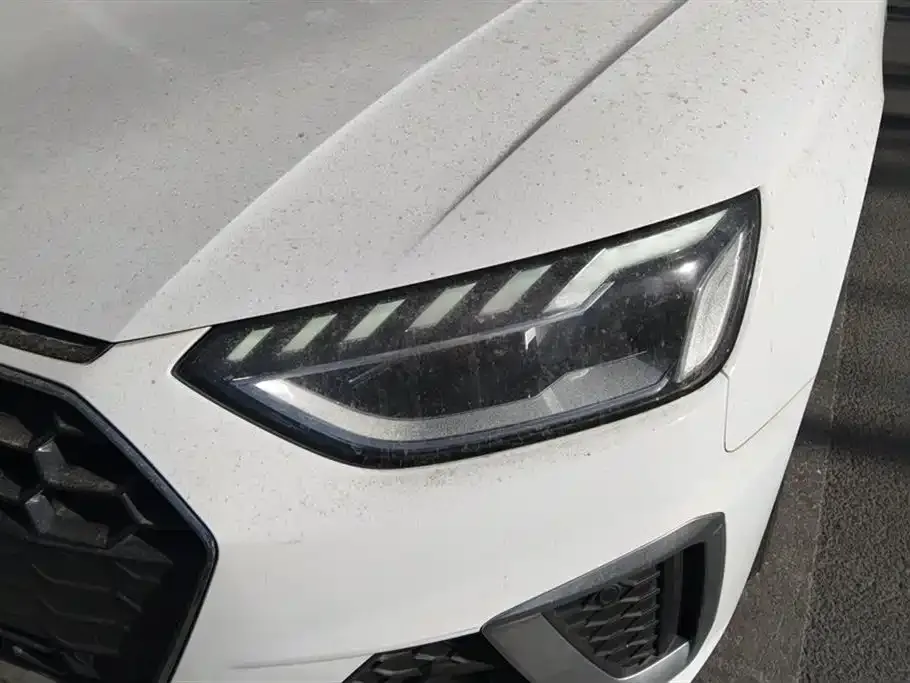 Audi A4L 2023 из CN, фото 3