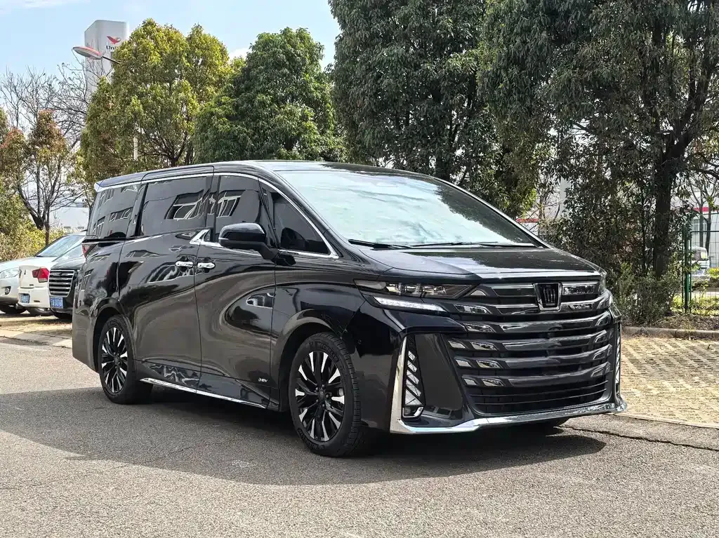 Toyota Vellfire 2024 из CN, фото 1