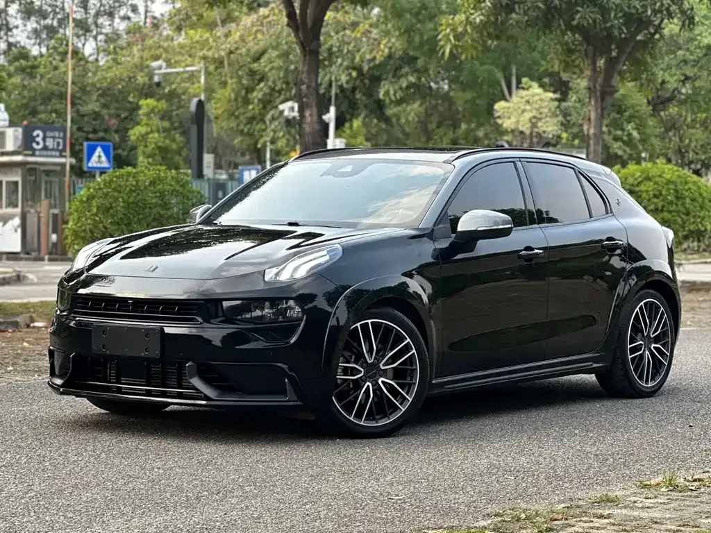 Lynk & Co 02 Hatchback