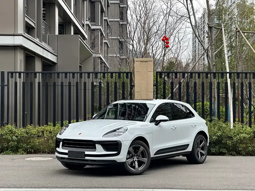 Porsche Macan — фото 1
