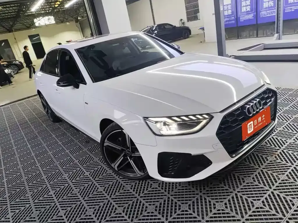 Audi A4L 2024 из CN, фото 3