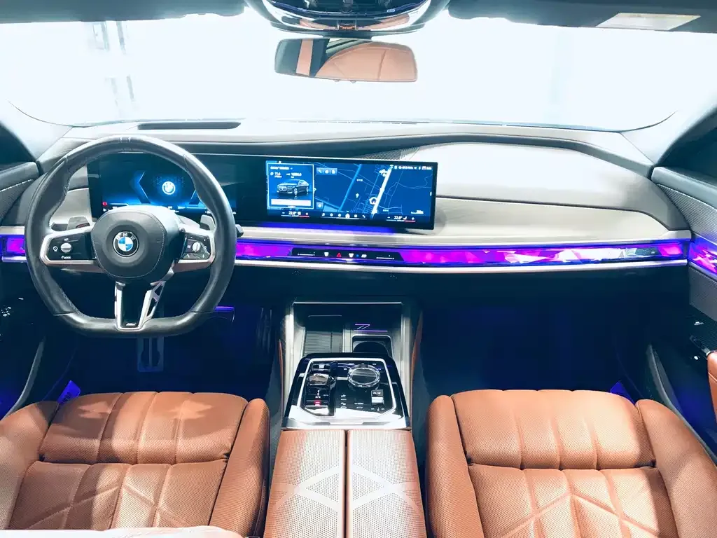 BMW 7 Series 2023 из CN, фото 10