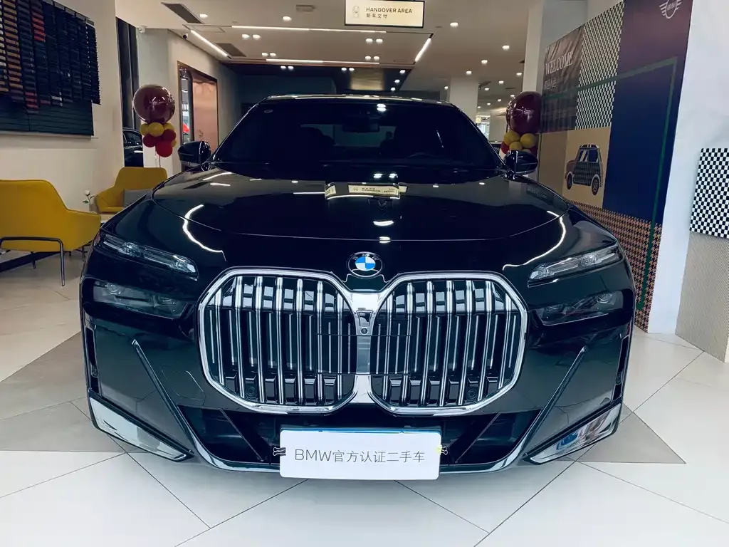 BMW 7 Series 2023 из CN, фото 7