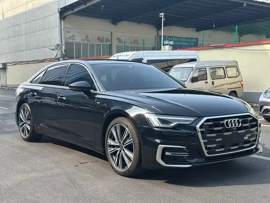 Audi A6L — фото 10
