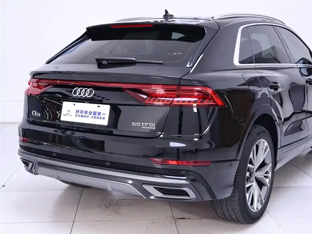 Audi Q8 — фото 7