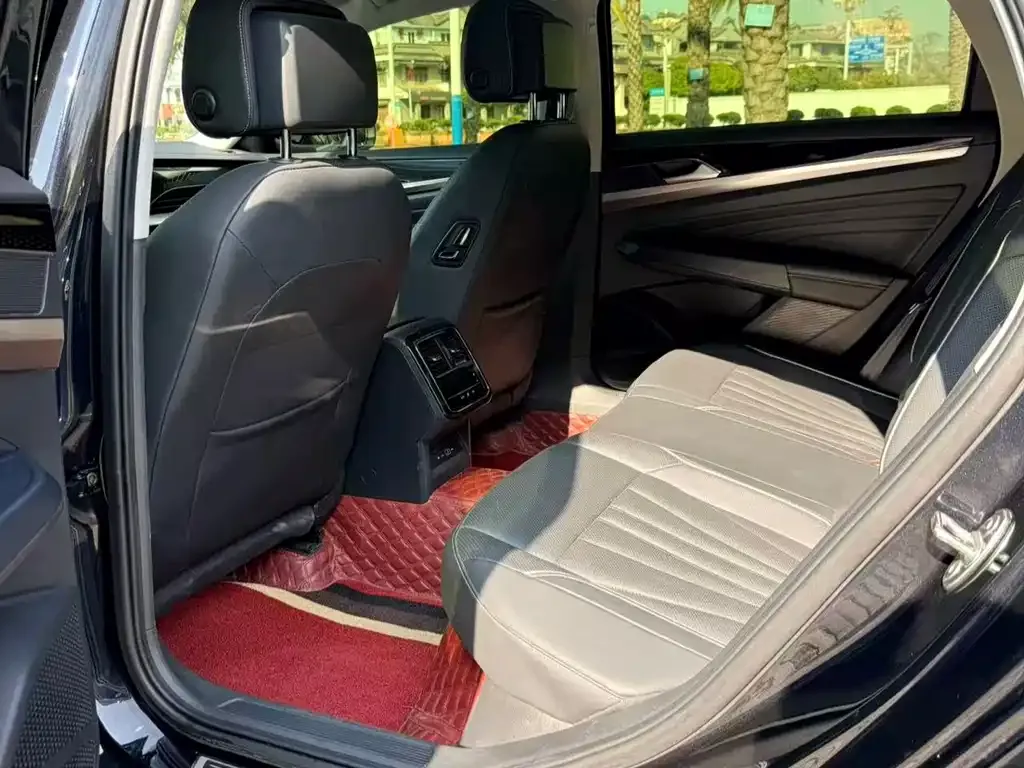 Volkswagen Passat — фото 2