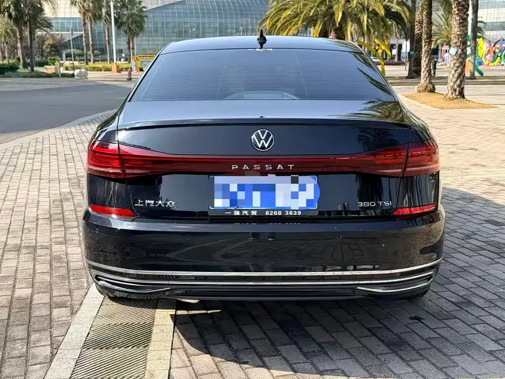Volkswagen Passat — фото 5