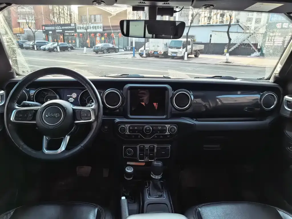 Jeep Wrangler 2023 из CN, фото 8
