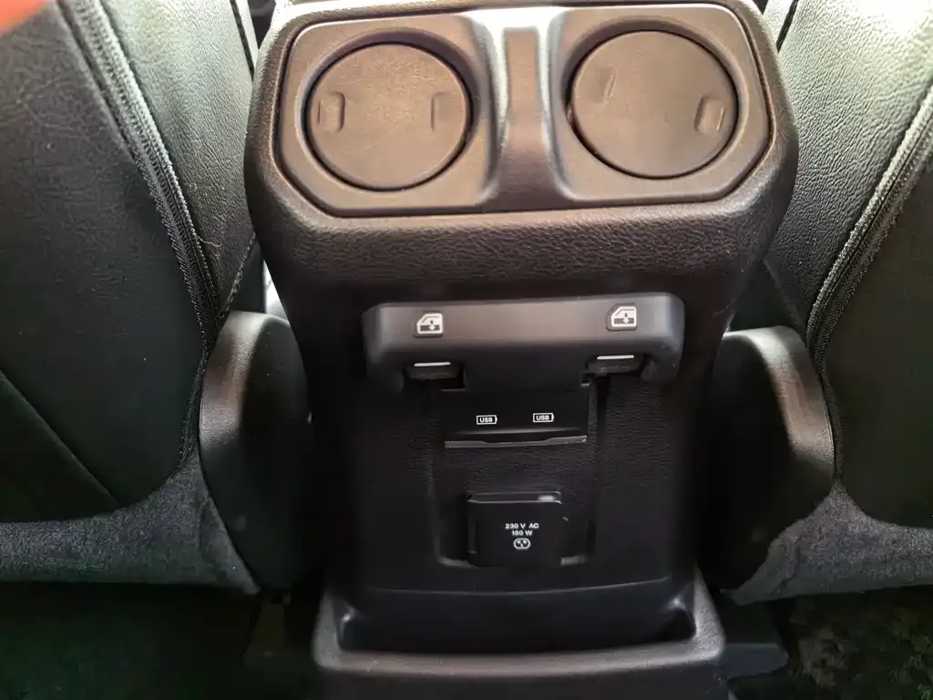 Jeep Wrangler 2023 из CN, фото 7