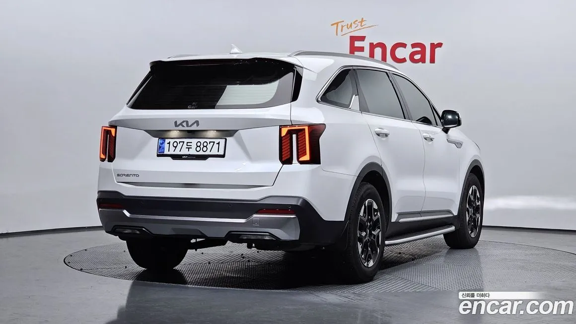 Kia Sorento — фото 3